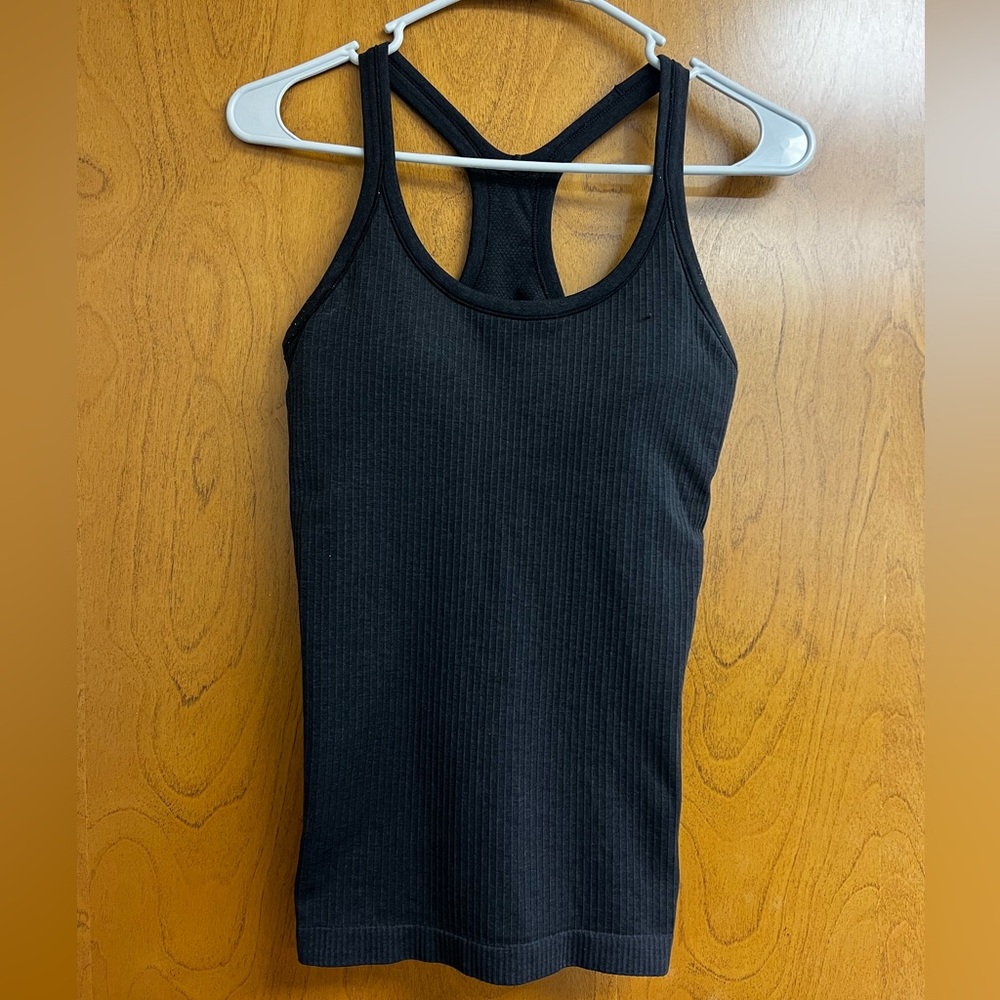 Lululemon Ebb to Street tank